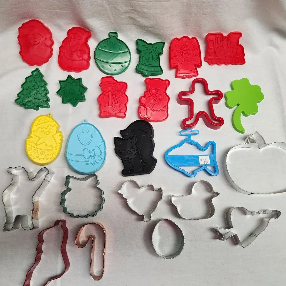 Vintage Cookie Cutters - Lot of 25